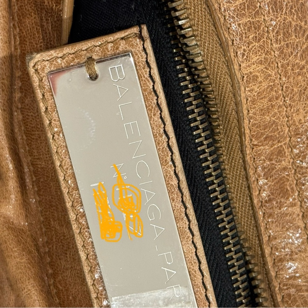 WOMEN'S LE CITY BAG IN CAMEL - Picture 8 of 13